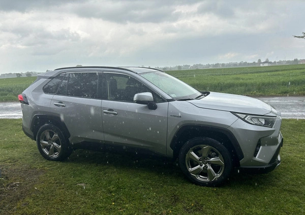 Toyota RAV4 cena 136500 przebieg: 42000, rok produkcji 2020 z Wągrowiec małe 79